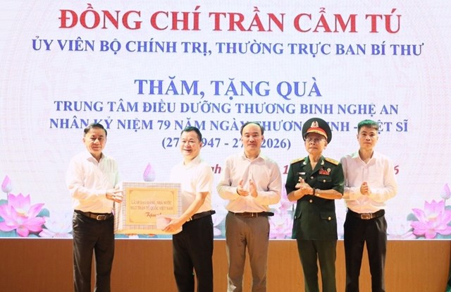 Nghệ An sôi nổi các hoạt động tri ân" Nối dài mạch nguồn uống nước nhớ nguồn”