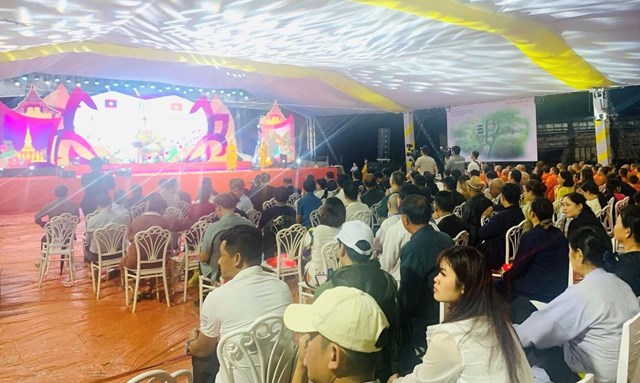 Đại lễ kỷ niệm 78 năm Ng&#224;y Thương binh - Liệt sĩ Việt Nam tại L&#224;o: Thắp s&#225;ng ngọn lửa tri &#226;n, vun đắp t&#236;nh hữu nghị Việt – L&#224;o - Ảnh 5