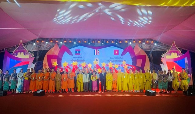 Đại lễ kỷ niệm 78 năm Ng&#224;y Thương binh - Liệt sĩ Việt Nam tại L&#224;o: Thắp s&#225;ng ngọn lửa tri &#226;n, vun đắp t&#236;nh hữu nghị Việt – L&#224;o - Ảnh 1