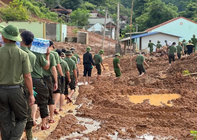 Miền T&#226;y Nghệ An: Nơi y&#234;u thương lan tỏa giữa gian kh&#243; - Ảnh 1