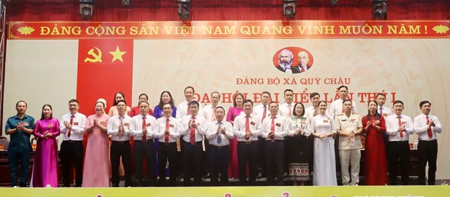 Ban chấp h&agrave;nh Đảng bộ x&atilde; Quỳ Ch&acirc;u&nbsp;gồm 28 đồng ch&iacute;
