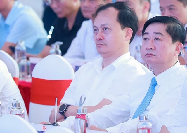 C&aacute;c đại biểu tham dự Lễ kh&aacute;nh th&agrave;nh