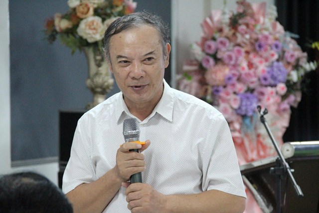&Ocirc;ng Nguyễn Ch&acirc;u Nam, Chủ tịch Hội đồng quản trị Trường Phượng Ho&agrave;ng b&agrave;y tỏ vui mừng khi được đ&oacute;n đo&agrave;n doanh nh&acirc;n Việt Nam tại Australia đến tham quan, t&igrave;m hiểu nh&agrave; trường.