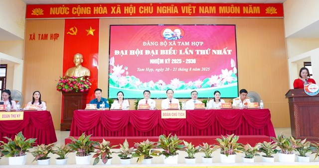 Đo&agrave;n chủ tịch Đại hội