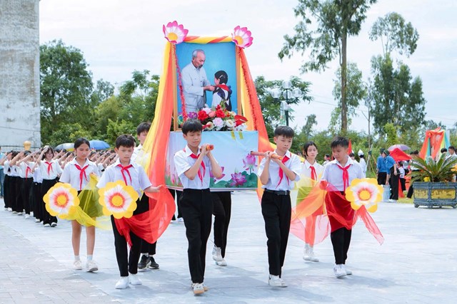 Nghệ An: Xếp hình bản đồ, bồi đắp tình yêu Tổ quốc trong trái tim tuổi thơ - Ảnh 3