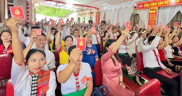 Đại hội Đảng bộ x&atilde; Ch&acirc;u Hồng Nhiệm k&igrave; 2025-2030 đ&atilde; thống nhất cao c&aacute;c nội dung Nghị quyết đề ra
