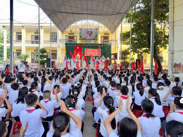 Trường THCS Nghi Thạch x&atilde; Đ&ocirc;ng Lộc