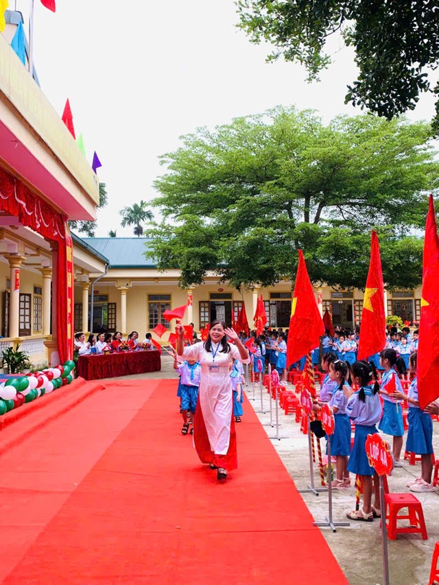Trường Tiểu Học Ch&acirc;u Phong, x&atilde; H&ugrave;ng Ch&acirc;n