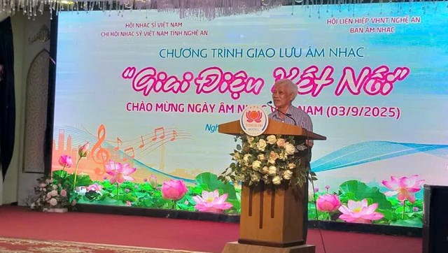 Nhạc sĩ Vũ Tiến Vinh ph&aacute;t biểu