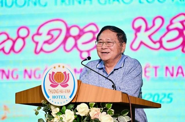 Nh&agrave; thơ Hồ Mậu Thanh &ndash; Chủ tịch Hội Li&ecirc;n hiệp Văn học Nghệ thuật Nghệ An kết luận tọa đ&agrave;m