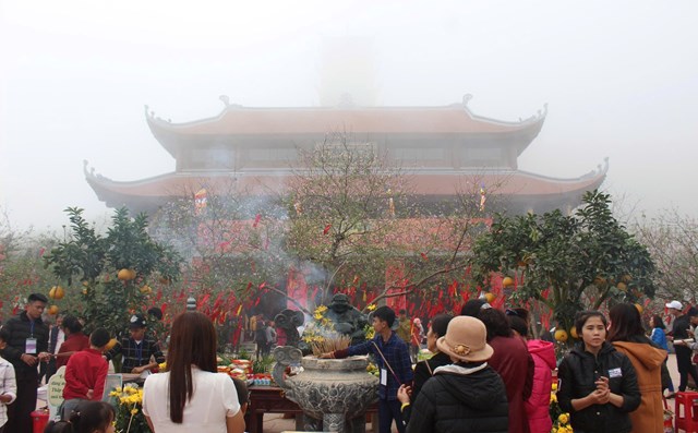 Lễ ch&ugrave;a Đại Tuệ&nbsp; (Ảnh Quốc Kh&aacute;nh)