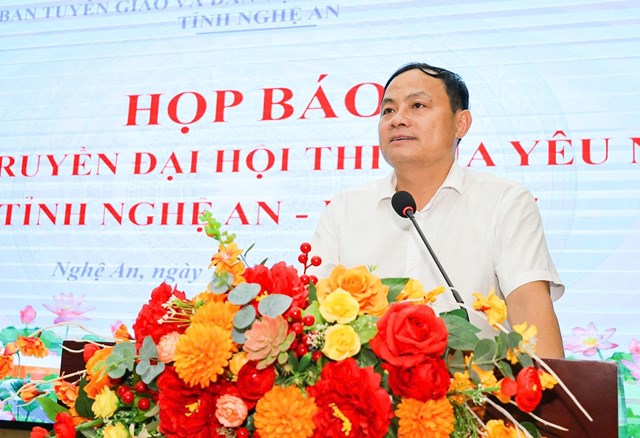Ph&oacute; Trưởng Ban Tuy&ecirc;n gi&aacute;o v&agrave; D&acirc;n vận Tỉnh ủy Nghệ An Phạm Ngọc Cảnh kết luận buổi họp b&aacute;o
