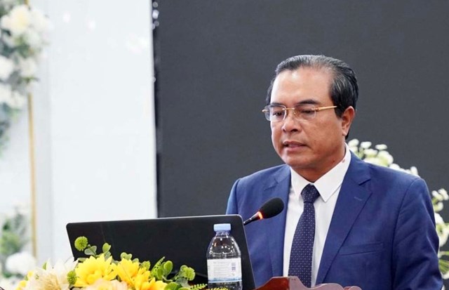 Tiến sĩ, b&aacute;c sĩ Chuy&ecirc;n khoa II Nguyễn Hồng Trường, Gi&aacute;m đốc Bệnh viện Đa khoa th&agrave;nh phố Vinh