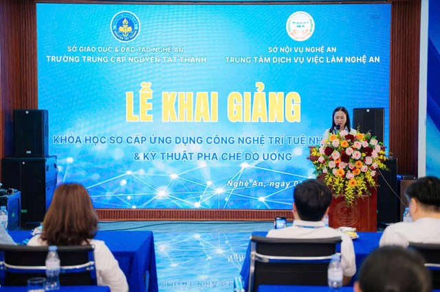 Lễ khai giảng lớp sơ cấp nghề: Ứng dụng tr&iacute; tuệ nh&acirc;n tạo (AI) v&agrave; Kỹ thuật Pha chế đồ uống
