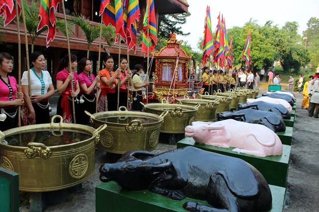 Bảo tồn văn h&oacute;a truyền thống tại Đền Ch&iacute;n gian, x&atilde; Quế Phong