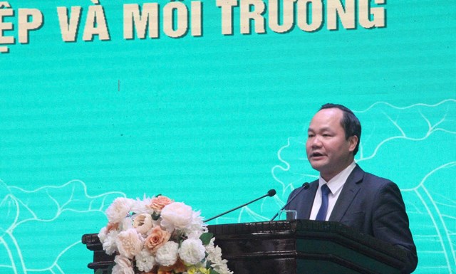 Đồng ch&iacute; Ho&agrave;ng Quốc Việt - Ủy vi&ecirc;n Ban Thường vụ Tỉnh ủy, Gi&aacute;m đốc Sở N&ocirc;ng nghiệp v&agrave; M&ocirc;i trường tỉnh Nghệ An đọc diễn văn kỉ niệm