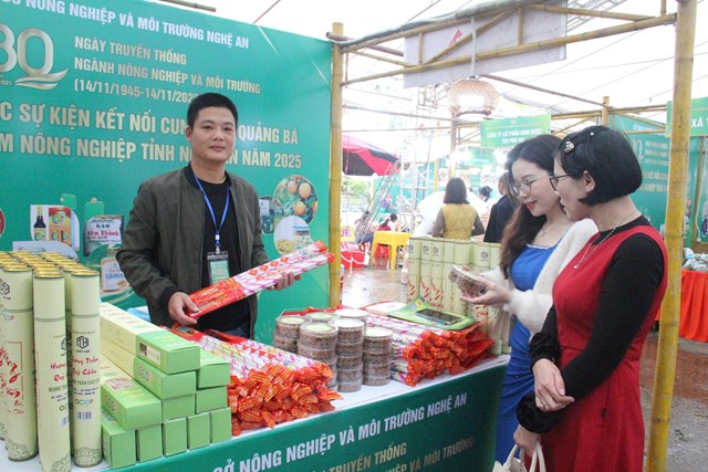 Sản phẩm hương trầm Thiết Hợi đến từ x&atilde; miền n&uacute;i Quỳ Ch&acirc;u

Gian h&agrave;ng nước mắm T&aacute;c Huy đến từ Tĩnh Gia, Thanh H&oacute;a