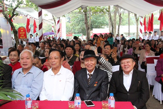 T&#236;m về k&#253; ức tr&#224;n đầy thương mến của nhiều thế hệ thầy tr&#242; THPT Quỳ Ch&#226;u - Ảnh 5