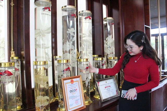 Sản phẩm&nbsp;C&ocirc;ng ty Cổ phần rượu Whisky Can Lộc hay c&ograve;n gọi l&agrave; rượu &ldquo;lộc trời ban&rdquo;, &ldquo;rượu t&igrave;nh Can Lộc&rdquo; đều đạt chất lượng OCOP 3 sao