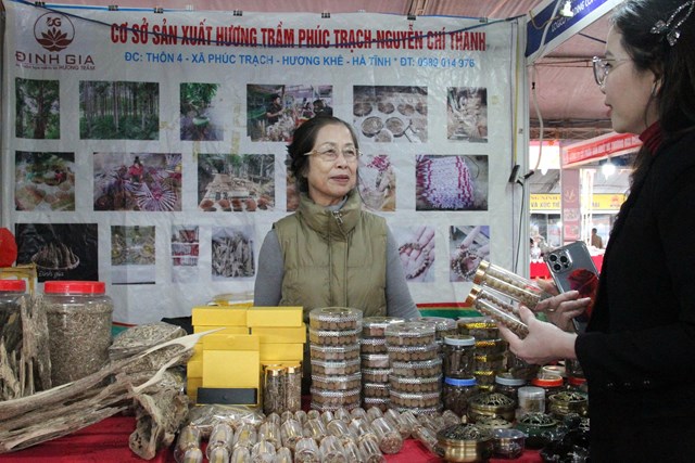 OCOP H&#224; Tĩnh tỏa s&#225;ng tại Hội chợ C&#244;ng thương Bắc Trung Bộ 2025 - Ảnh 5