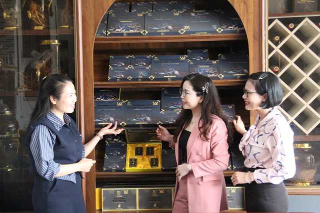 Vượt l&#234;n ho&#224;n cảnh: Người phụ nữ H&#224; Tĩnh l&#224;m gi&#224;u bền vững từ con hươu - Ảnh 1