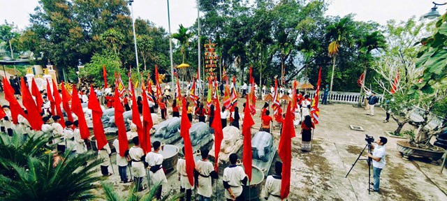 Lễ hội Đền Ch&iacute;n gian của người Th&aacute;i t&ocirc;n vinh c&aacute;c vị tiền bối lập bản dựng mường