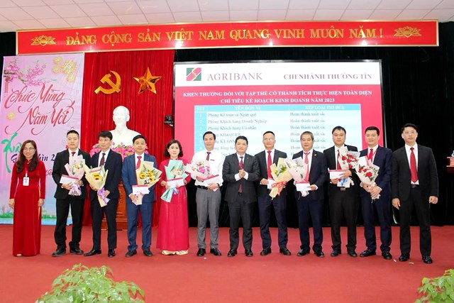 Agribank CN Thường T&#237;n tổ chức th&#224;nh c&#244;ng Hội nghị triển khai nhiệm vụ kinh doanh v&#224; Hội nghị Người lao động năm 2024 - Ảnh 1