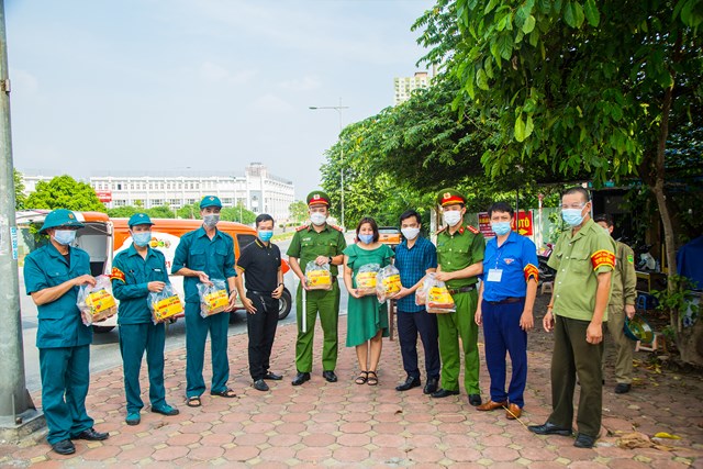 DONA Việt Nam - SAPO Bakery - KUN Bakery: Đồng h&#224;nh c&#249;ng C&#244;ng an quận H&#224; Đ&#244;ng đẩy l&#249;i dịch Covid-19 - Ảnh 4