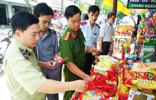  Đoàn kiểm tra Liên ngành tỉnh và Chuyên ngành CC ATVSTP trong Tháng hành động  (Ảnh chụp hoạt động trước ngày 27/4/2021 - Nguồn: Chi cục ATVSTP Long An)