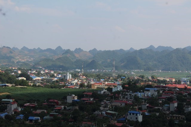 Diện mạo Nông thôn mới ở huyện Mộc Châu, tỉnh Sơn La đang ngày càng đổi thay. Ảnh: Phi Long.