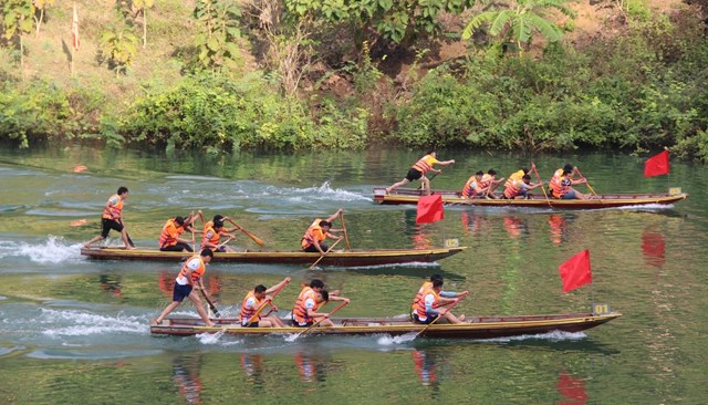 Sơn La: Nhiều hoạt động s&#244;i nổi “Ng&#224;y hội đua thuyền x&#227; Tạ B&#250;” năm 2024 - Ảnh 1