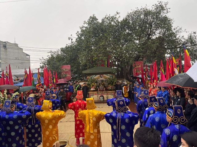 Các cao niên thực hành tế lễ tại Đàn Tịch Điền.