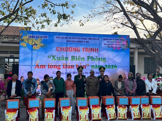 Xuân Biên phòng - Ấm lòng dân bản: Lan tỏa yêu thương giữa núi rừng Gia Lai - Ảnh 4