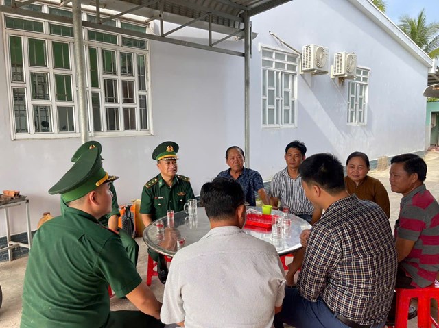 Thắt chặt nghĩa tình quân dân, vững chắc phên dậu Tổ quốc - Ảnh 3