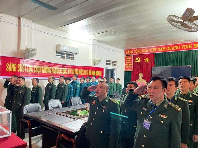 Sôi nổi các hoạt động tại điểm bỏ phiếu của BĐBP tỉnh Lào Cai - Ảnh 2