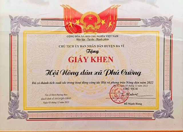 Hội Nông dân xã Phú Cường được UBND huyện Ba Vì khen thưởng.