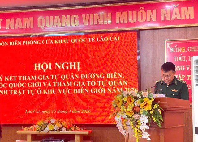 Thượng t&aacute; Phan Đức Mạnh, B&iacute; thư đảng uỷ, Ch&iacute;nh trị vi&ecirc;n Đồn Bi&ecirc;n ph&ograve;ng CKQT L&agrave;o Cai.