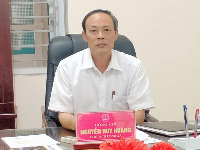 Ông Nguyễn Huy Hoàng, Phó Bí thư Đảng ủy, Chủ tịch UBND xã Phong Vân. 