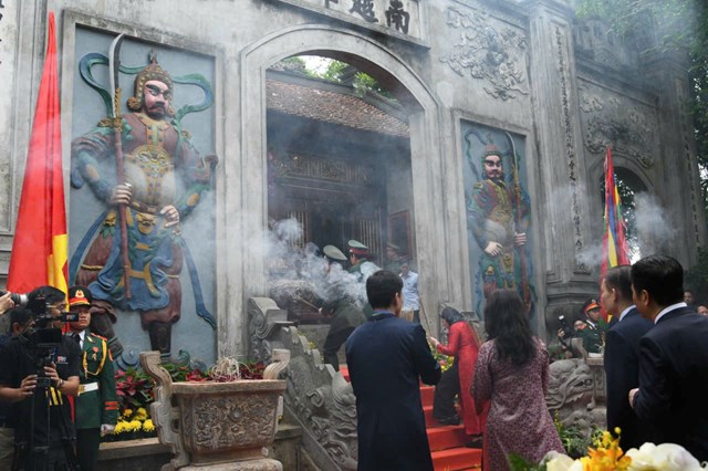 Tổng Bí thư, Chủ tịch nước Tô Lâm cùng nhân dân hướng về cội nguồn dân tộc - Ảnh 1