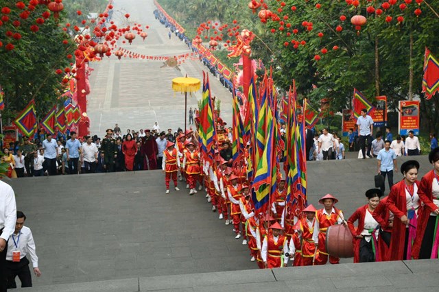 Tổng Bí thư, Chủ tịch nước Tô Lâm cùng nhân dân hướng về cội nguồn dân tộc - Ảnh 2