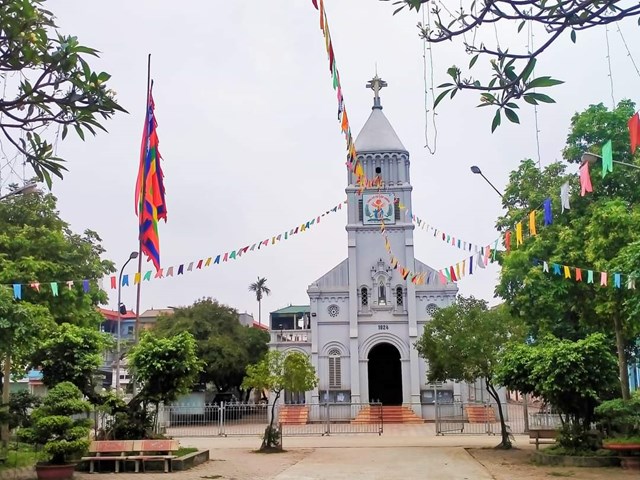 Nhà thờ Giáo Xứ Phú Nghĩa, thôn Phú Nghĩa, xã Phú Kim.