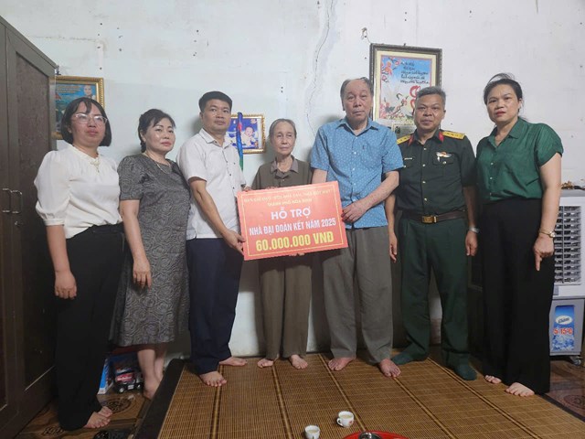 M&#225;i ấm nghĩa t&#236;nh, vững bước tương lai - Ảnh 2