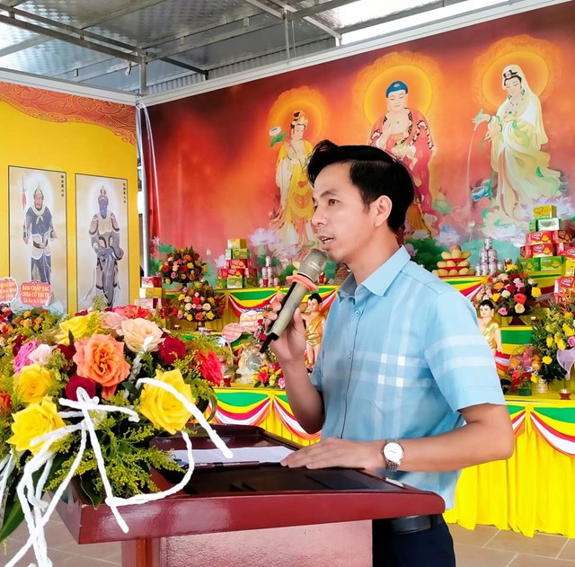 Ông Phạm văn Hiệp, PCT UBND xã Tản Lĩnh đánh giá cao hoạt động Phật sự của Nhà chùa.