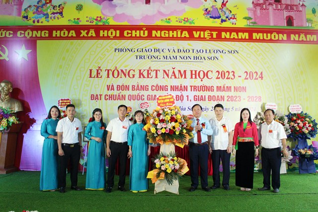 H&#242;a B&#236;nh: Trường Mầm non H&#242;a Sơn đ&#243;n Bằng c&#244;ng nhận đạt chuẩn Quốc gia mức độ I - Ảnh 6