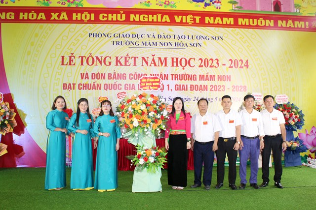 H&#242;a B&#236;nh: Trường Mầm non H&#242;a Sơn đ&#243;n Bằng c&#244;ng nhận đạt chuẩn Quốc gia mức độ I - Ảnh 8