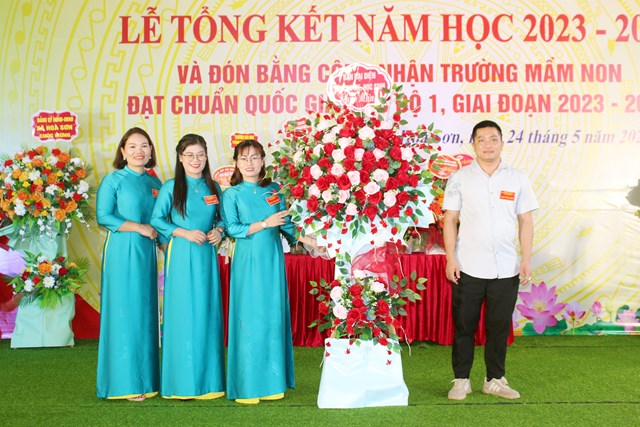 H&#242;a B&#236;nh: Trường Mầm non H&#242;a Sơn đ&#243;n Bằng c&#244;ng nhận đạt chuẩn Quốc gia mức độ I - Ảnh 12