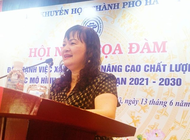 Bà Nguyễn Thị Ngọc Minh, Chủ tịch Hội khuyến học TP Hà Nội.