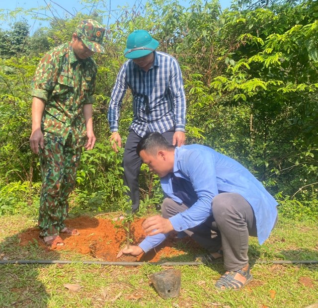 Đồn Bi&#234;n ph&#242;ng Cửa khẩu Quốc tế Na M&#232;o t&#237;ch cực hỗ trợ người d&#226;n ph&#225;t triển kinh tế, thực hiện tốt nhiệm vụ - Ảnh 4