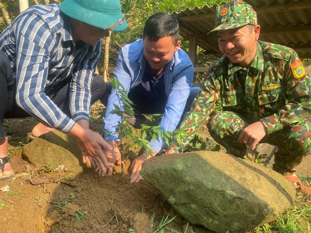 Đồn Bi&#234;n ph&#242;ng Cửa khẩu Quốc tế Na M&#232;o t&#237;ch cực hỗ trợ người d&#226;n ph&#225;t triển kinh tế, thực hiện tốt nhiệm vụ - Ảnh 3