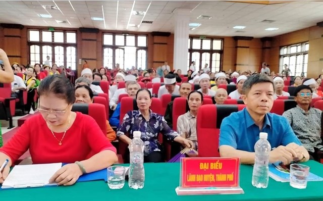 Đại biểu Ban đại diện Hội NCT- TP Hà Nội và đại biểu huyện Ba Vì.
